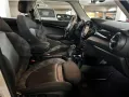 MINI Cooper 5-Türer Automatik Creme/Weiss