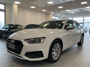 Audi A4 avant 30 2.0 tdi mhev 136cv business s t