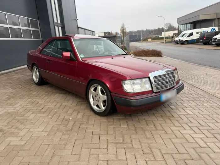 Mercedes-Benz Mercedes E220 W124 Coupé