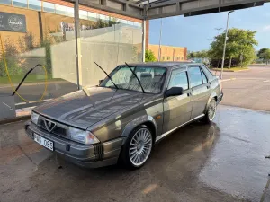 Alfa Romeo 75 Turbo