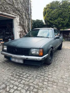 Opel Commodore C 2.5 E  individueller Cus...