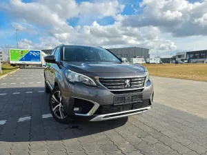 Peugeot 5008,ALLURE,NAVI,LED.XENON,NEU ZAHNRIEMEN