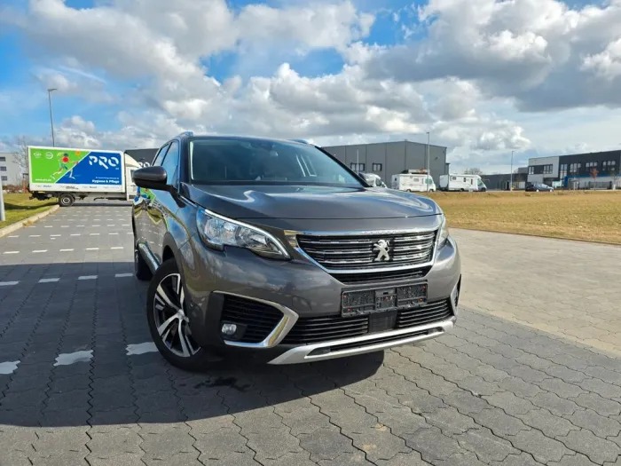 Peugeot 5008,ALLURE,NAVI,LED.XENON,NEU ZAHNRIEMEN