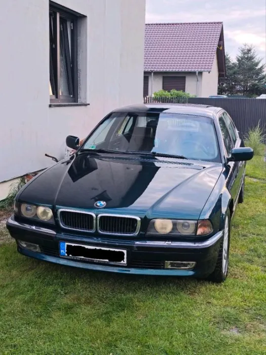 BMW 740i e38 V8