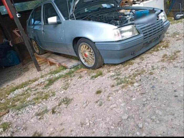 Opel Kadett E 1.6i Automatik Oldtimer