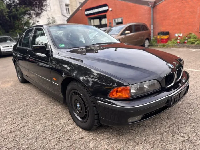 BMW 523iA Lim.E39*Erstlack*Youngtimer*Rostfrei*Histo