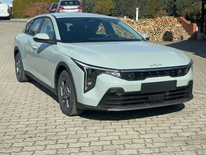 Kia K4 1.6 T-GDI 110 kW DCT Nav. Kamera,PDC,7 j Gara