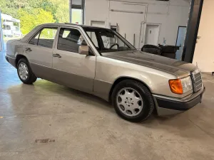 Mercedes-Benz Mercedes Benz  W124- 200D Oldtimer wenig K...