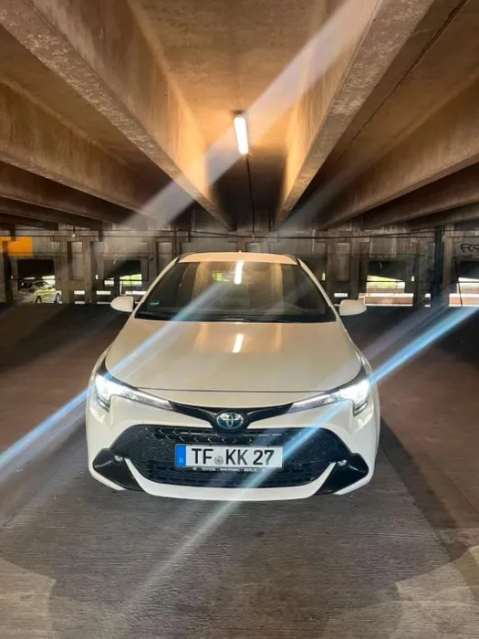 Toyota Corolla 1,8 Hybrid Touring Sports -