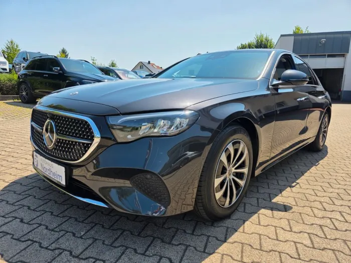 Mercedes-Benz E 220 d Avantgarde Advanced LED/distronic