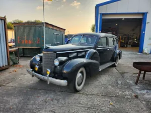 Cadillac Fleetwood 75