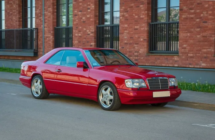 Mercedes-Benz E 320