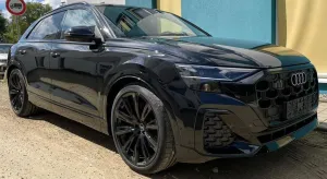Audi Q8+S-LINE+23