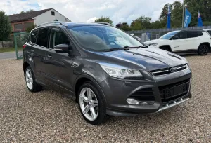 Ford Kuga Individual  Leder,Xenon,Pano,Automatik,Navi