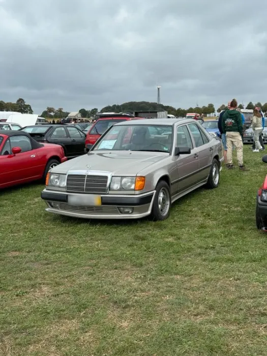 Mercedes-Benz 230E W124 - Automatik - Rost...