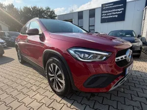 Mercedes-Benz GLA 250 e LEDER LED NAVI ALU´S SHZ MFL KAMERA