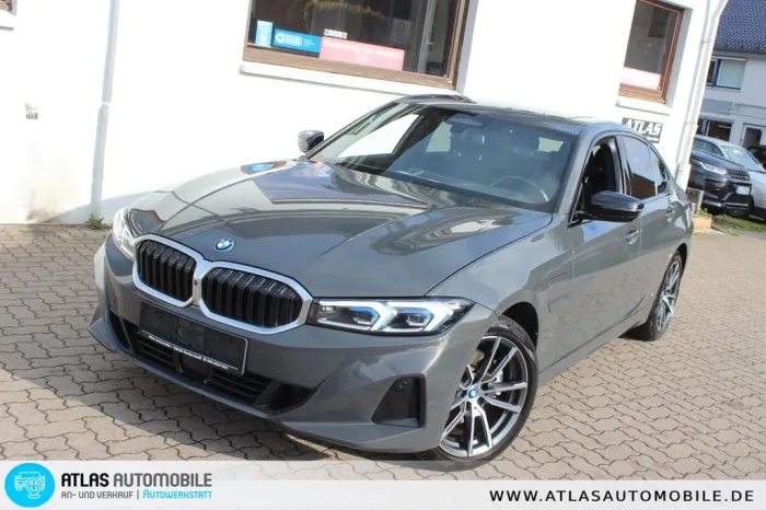 BMW 320 e Live Cockpit+LED=el.HGSD+NEUS MODEL=NAVI