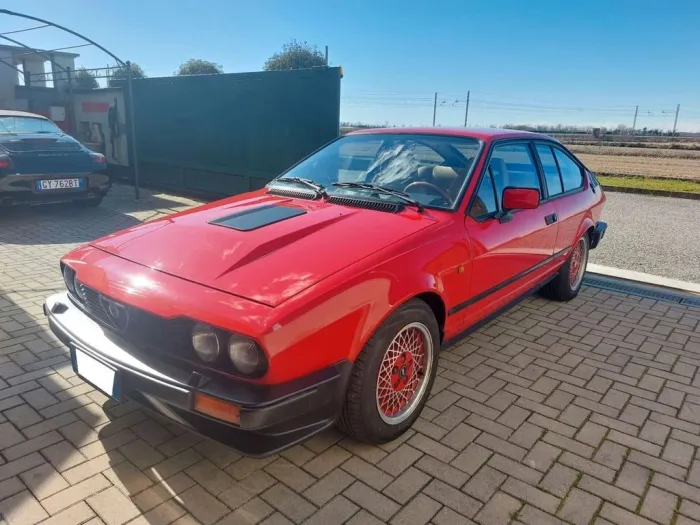 Alfa Romeo ALFA ROMEO GTV 2.5 I V6 MOTORE BUSSO GRAND PRIX 