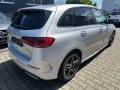 Mercedes-Benz B 180 d AMG Multibeam/Ambiente/KEYLES