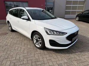 Ford Focus Turnier Cool & Connect Automatik  mit AHK