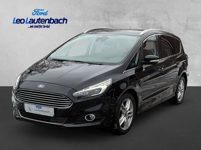 Ford S-MAX Titanium Neuer Motor