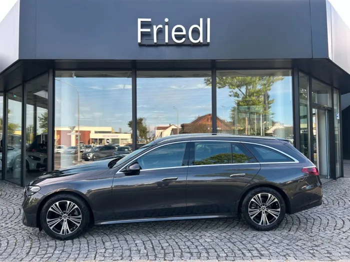 Mercedes-Benz E 220d T Avantgarde,AHK,WINTER,LED,KEYLESS