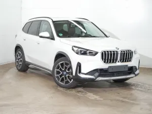 BMW X1 xDrive25e -Glasdach -Head-Up -Sportsitze