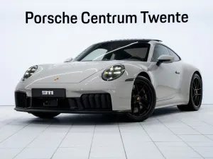 Porsche 992 Carrera 4 GTS