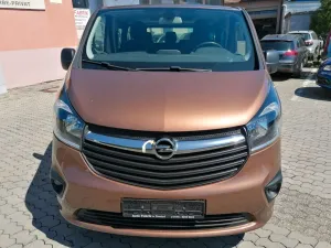 Opel Vivaro B 1.6 CDTI / 8 Sitze / AHK / TÜV 05-2028