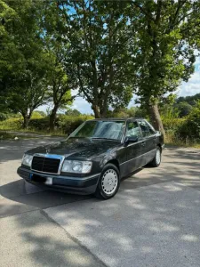 Mercedes-Benz W124 200D Diesel Limousine H...