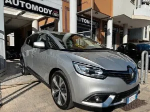 Renault Grand Scenic dCi 8V 110 CV EDC Energy Sp