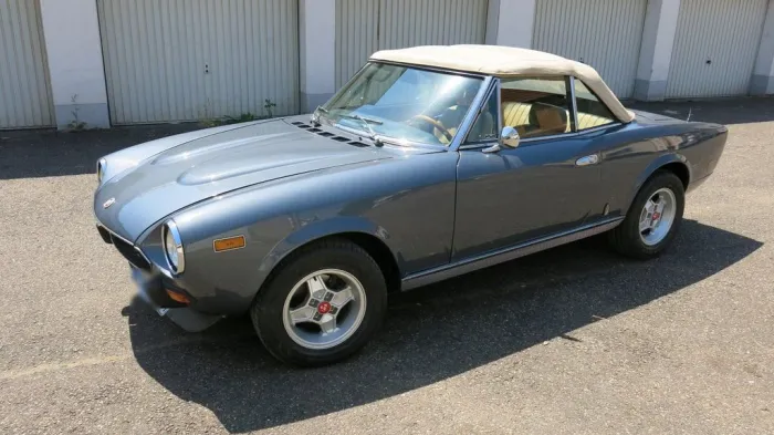 Fiat 124 Spider Pininfarina CS2 2000