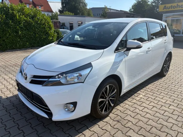 Toyota Verso 1.8 Edition-S+ / 1.HAND / XENON /