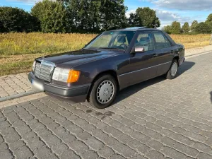 Mercedes-Benz Mercedes W124 230E