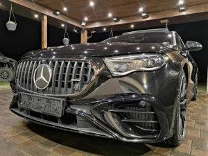 Mercedes-Benz E 53 AMG 4MATIC+ 9G-TRONIC Plug-in hybrid drive