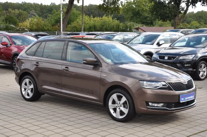 Skoda Rapid Spaceback Clever XENON-SHZ-PDC-APPLE