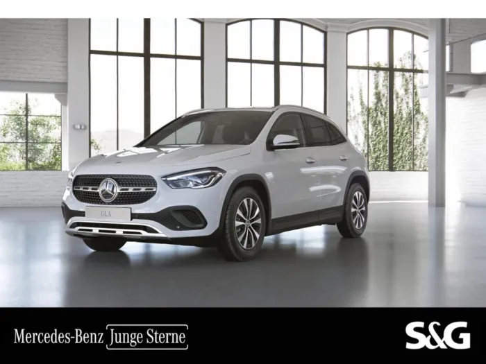 Mercedes-Benz GLA 250 e Style LED+17+RüKam+Sitzh.+MBUX