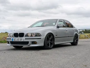 BMW E39 523i Lim A mit LPG und Lederaussta...