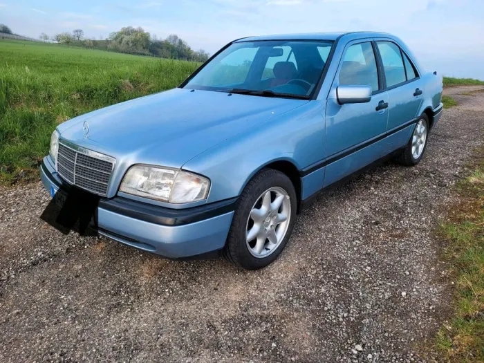 Mercedes-Benz Mercedes W202 Oldtimer  250 Diesel 5 Zylinder