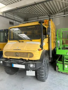 Mercedes-Benz Unimog 417/10 mit Kabelwinde
