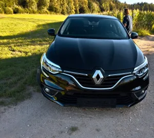 Renault Megane TCe 140GPF  Limeted 8 Aluf.  RF-kamera