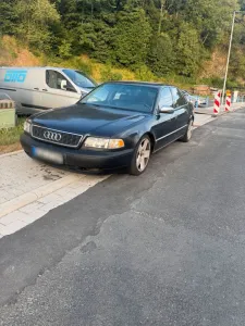 Audi A8 D2 3.7