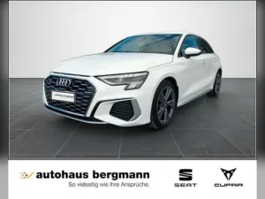 Audi S3 TFSI Sportback quattro S tronic*Navi*SHZ*PLA*