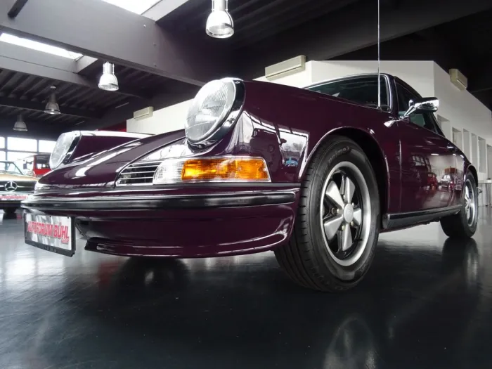 Porsche 911 T 2,4 Ölklappe / Aubergine