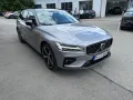 Volvo V60 B4 Plus Dark Benzin EU6e HUD Leder Digitales