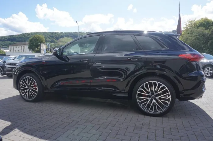 Audi Q5 S line 40 TDI quattro Luftf/21Zoll/Pano Stand
