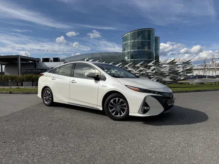 Toyota Prius 1.8-l-VVT-i Plug-in Executive Executive