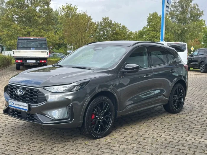 Ford Kuga Plug-In Hybrid ST-Line X Black Package AHK