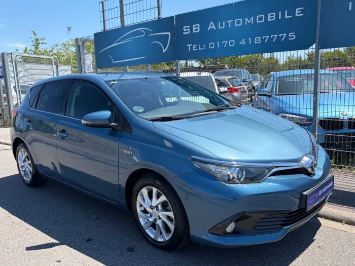 Toyota Auris Hybrid Cool 1,8-l-VVT-i