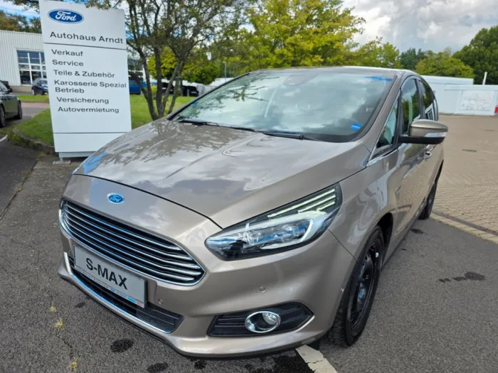 Ford S-Max Titanium